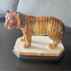 Raymond Waites Empire Ceramic Tiger Certified International Corporation 5”